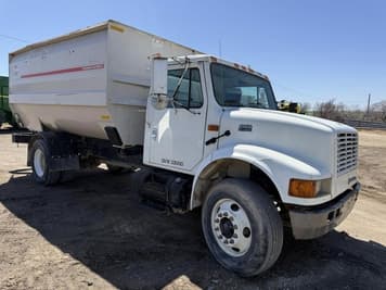 Main image International 4900